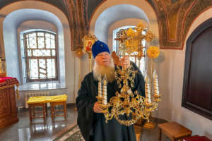 Продолжается благоукрашение внутреннего интерьера Богоявленского придела Одигитриевского кафедрального собора