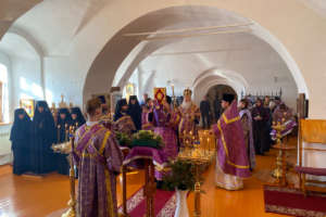 Божественная Литургия в Сретенском женском монастыре