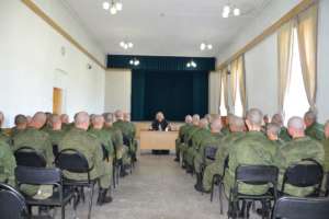 Священник встретился с солдатами срочниками Кяхтинской пограничной комендатуры