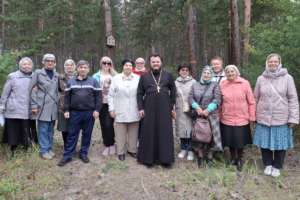 Воскресная школа для взрослых при Никольском храме провели время на природе