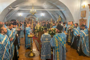 Воскресное Всенощное бдение перед ковчегом с частью Пояса Пресвятой Богородицы в Улан-Удэ